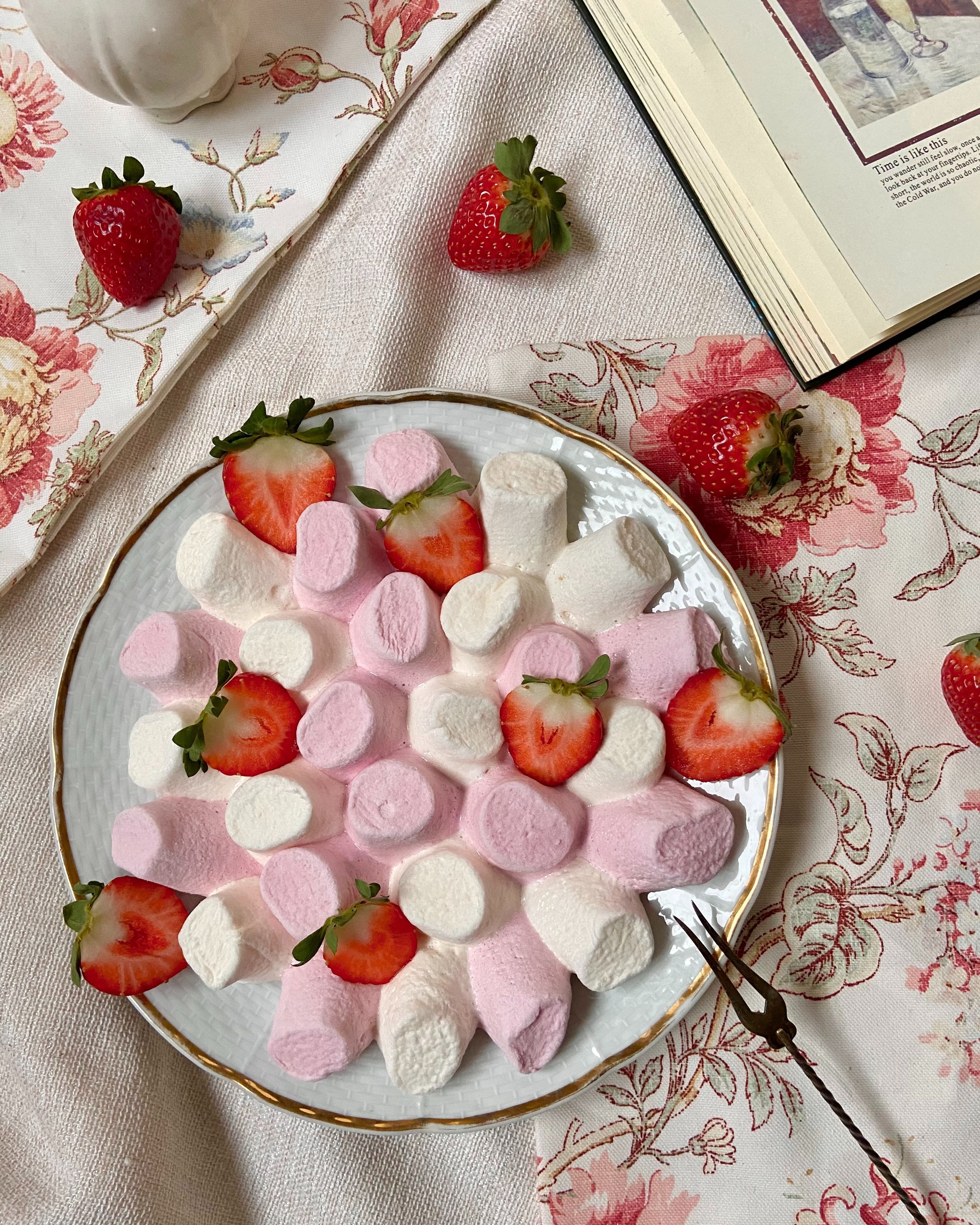 A plate of marshmallows and strawberries on top - Lovecore