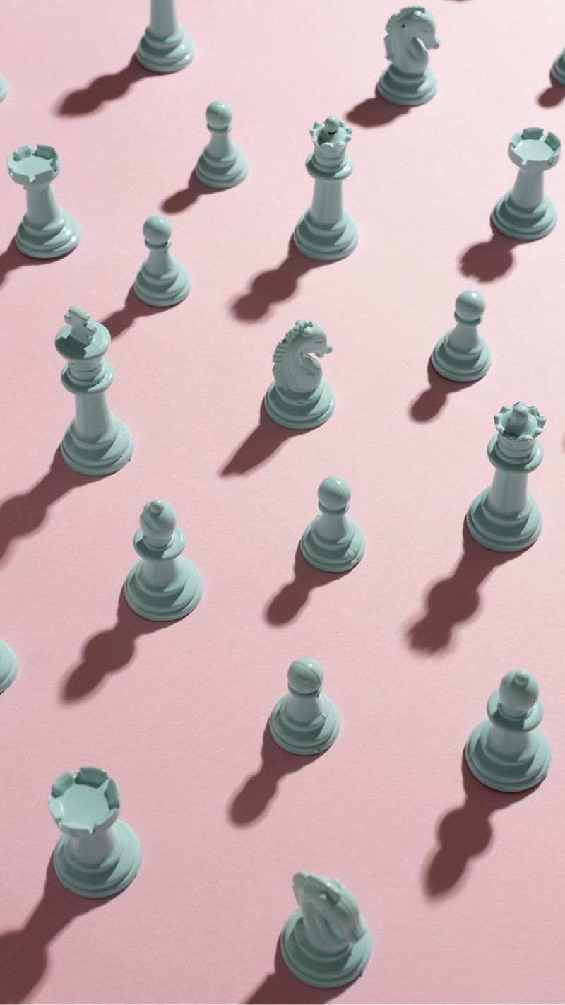 Free Duotone Simple Pink Chess Mobile Wallpaper