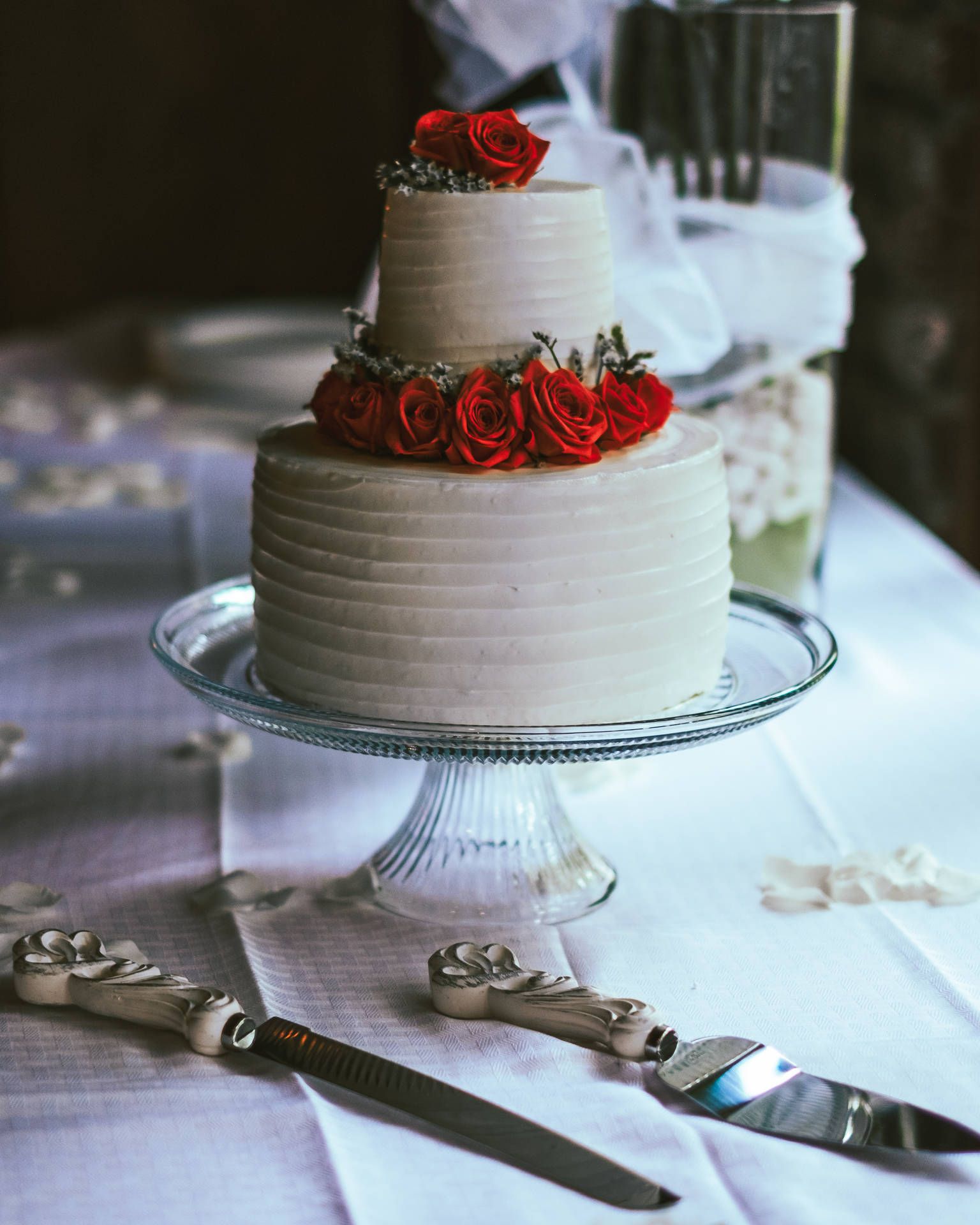 Download Wedding Aesthetic Cake Wallpaper