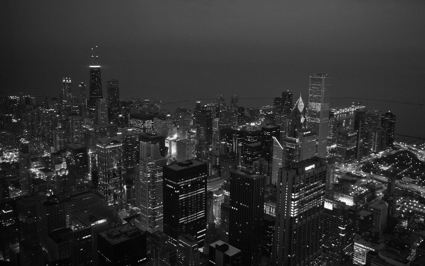 A black and white photo of the city - 1440x900