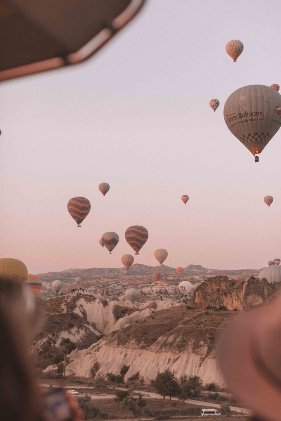 Tips for Hot Air Ballooning in Cappadocia, Turkey. Adventure aesthetic, Aesthetic background, Sky aesthetic