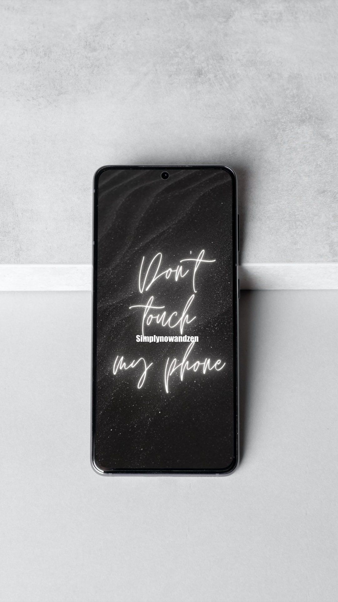 A phone with the words don't touch my heart on it - Don't touch my phone