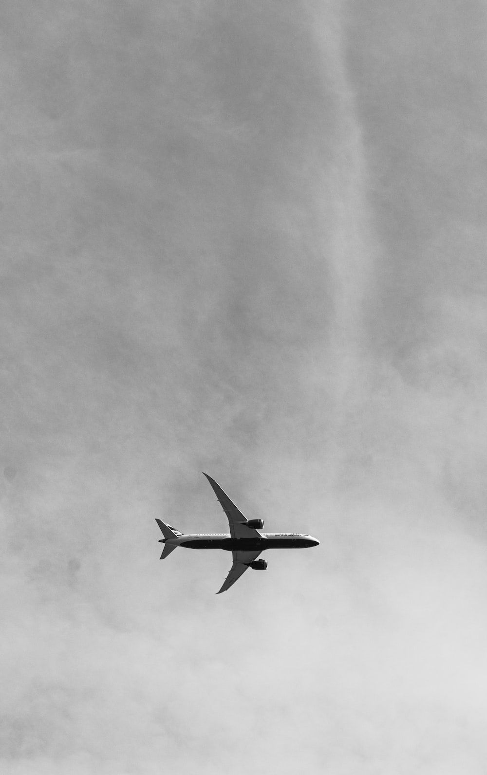 White airliner on sky photo