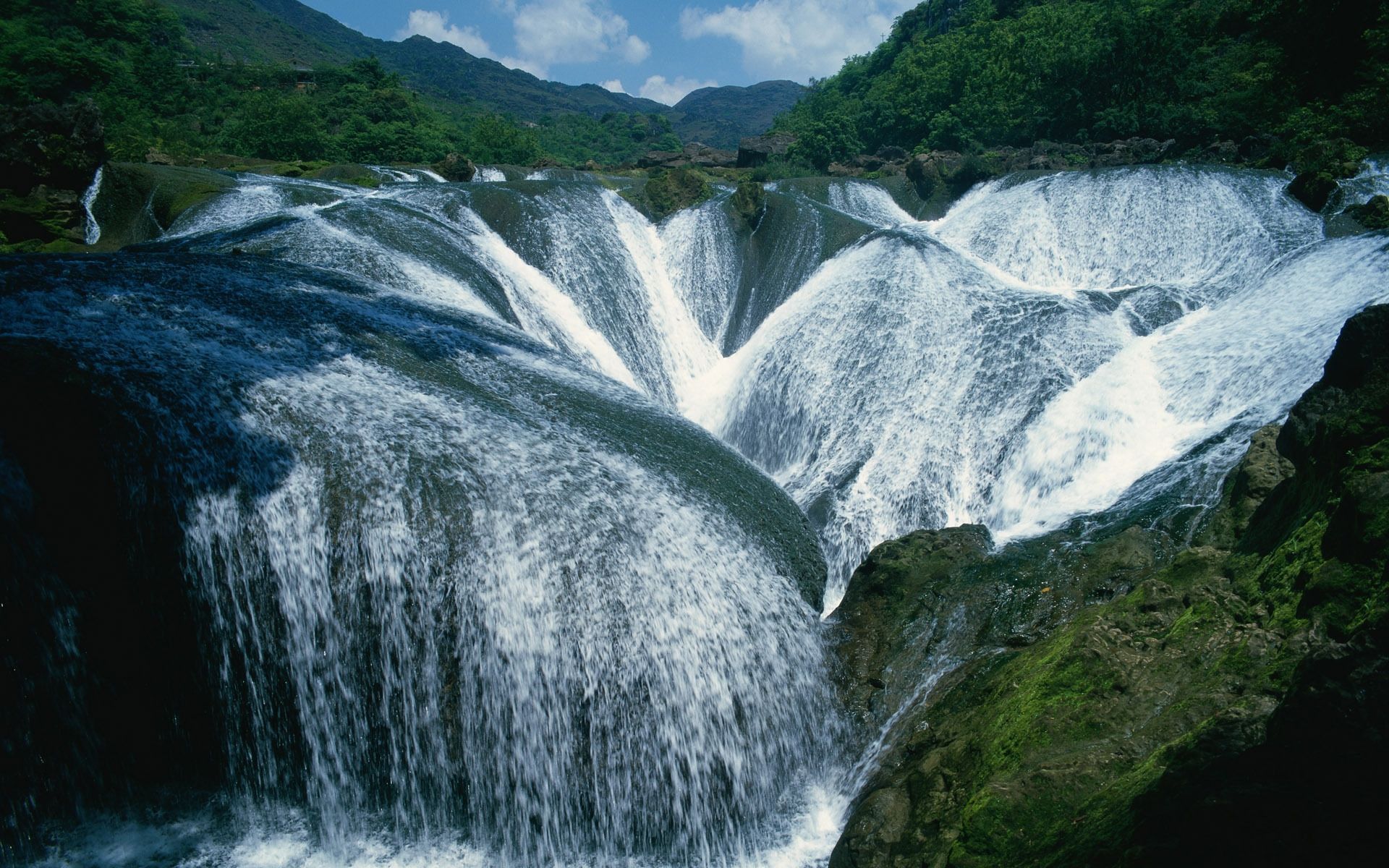 A large waterfall with many small streams - Waterfall