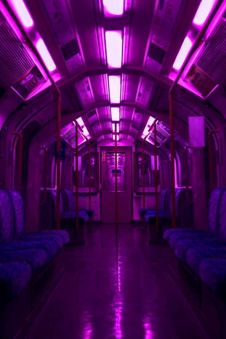 London Underground. Dark purple aesthetic, Neon aesthetic, Cyberpunk aesthetic