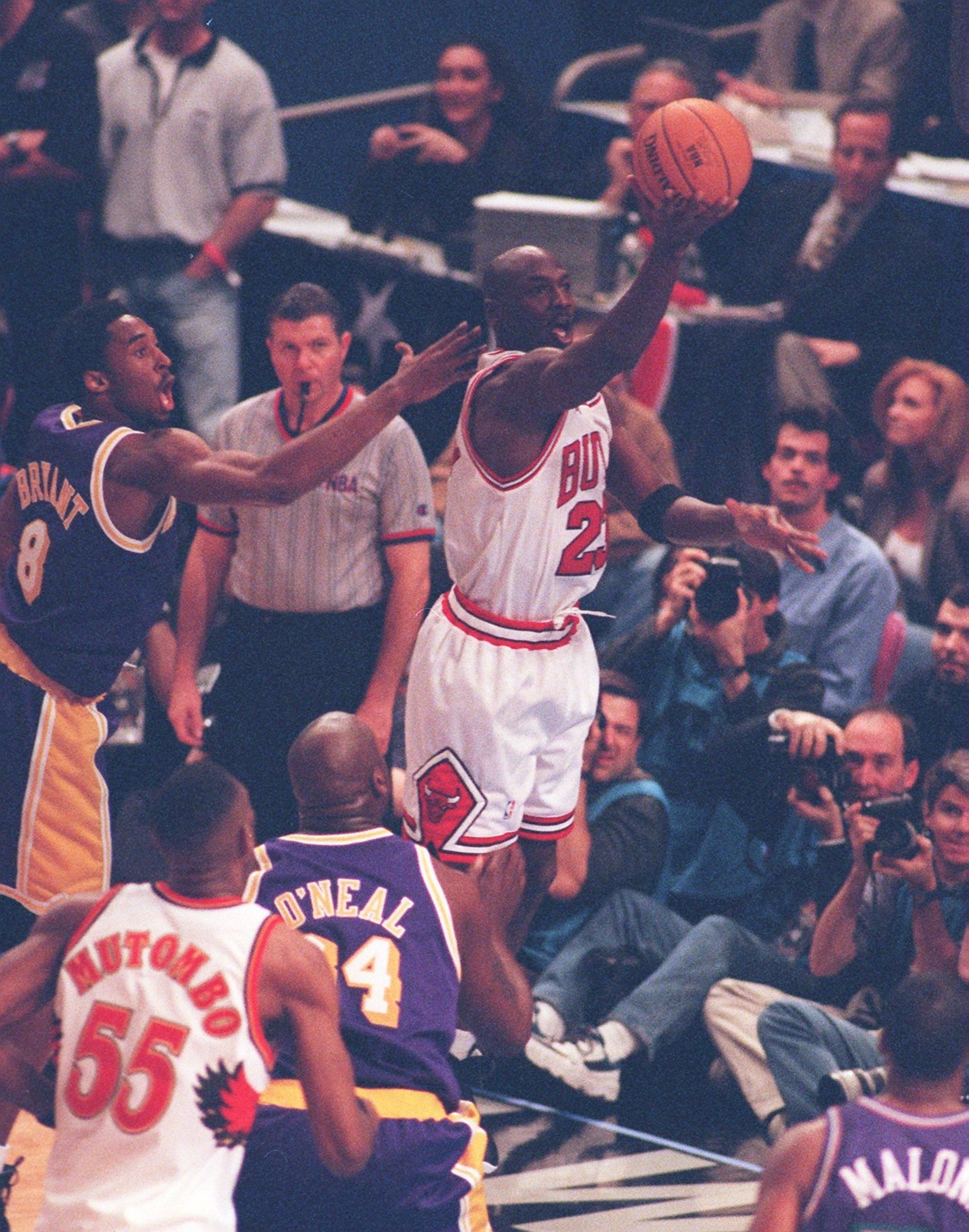 Photo of Michael Jordan and Kobe Bryantrs