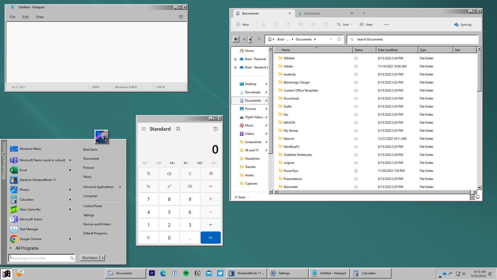 Windows 10X, the new version of Windows for dual screen devices, is shown in a screenshot. - Windows 95