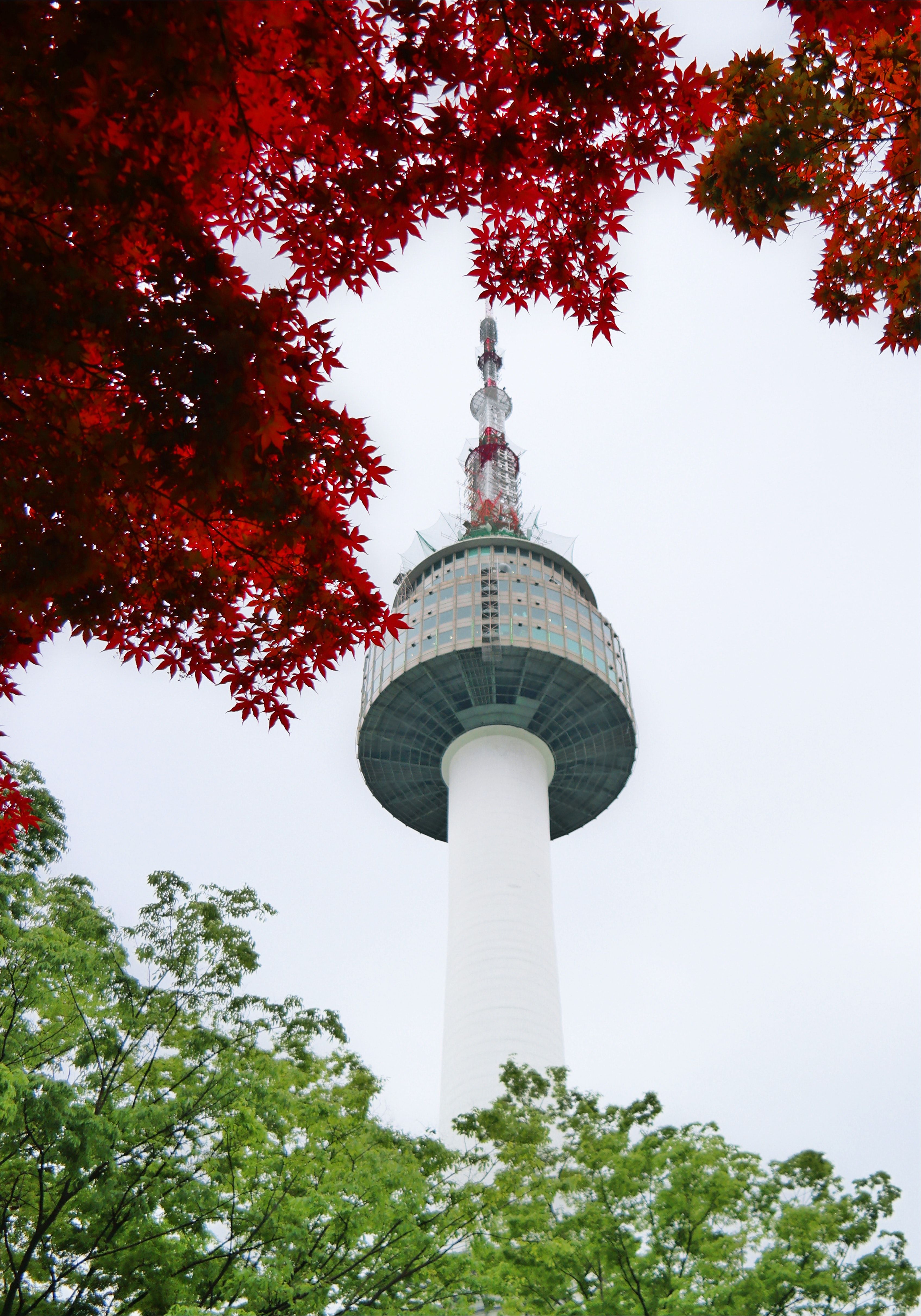 The Namsan Seoul Tower is a communication tower located on Namsan Mountain. - Seoul