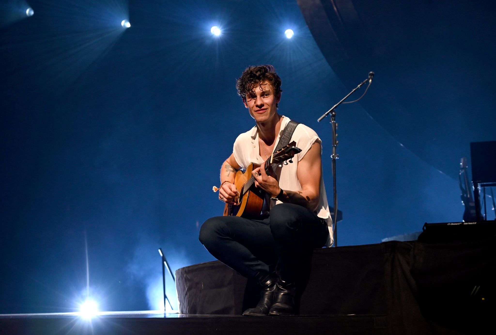 Shawn Mendes performs at the American Airlines Arena on February 19, 2020 in Miami, Florida. - Shawn Mendes