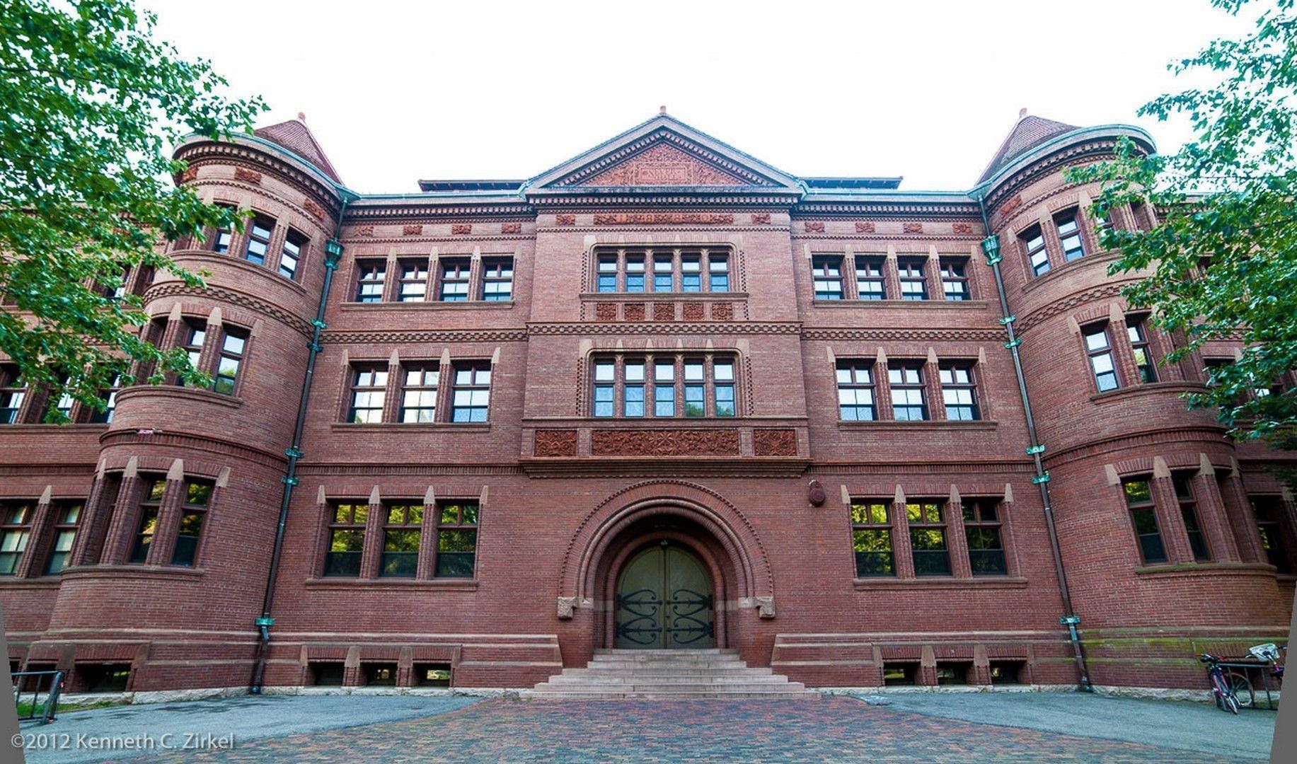 The most expensive universities in the world - Harvard