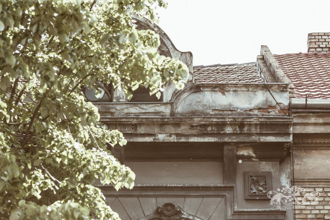 The house is located in Timișoara, Romania, and it was built in 1908. - Harvard