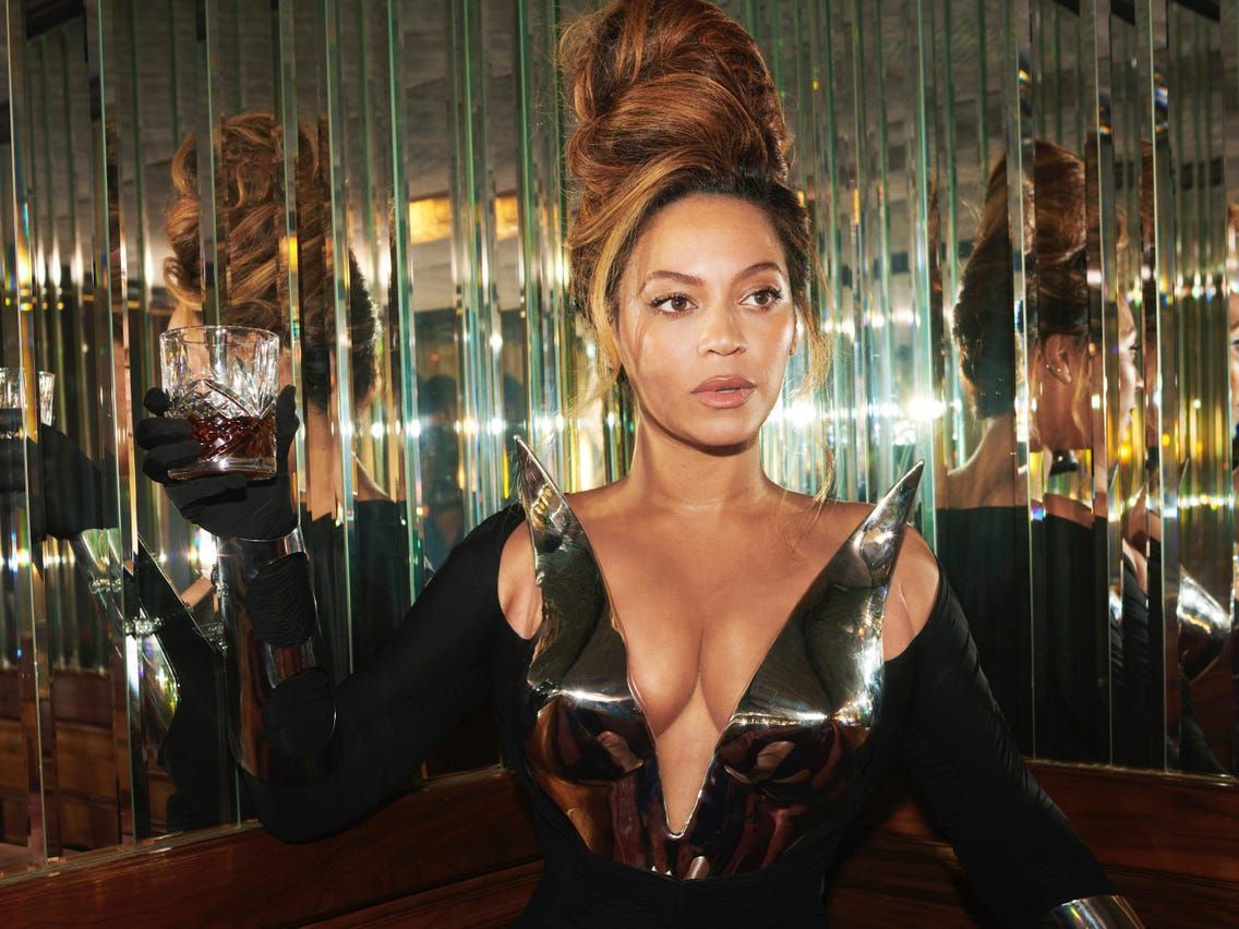 Beyoncé's 'Renaissance' Photo Released With New Album