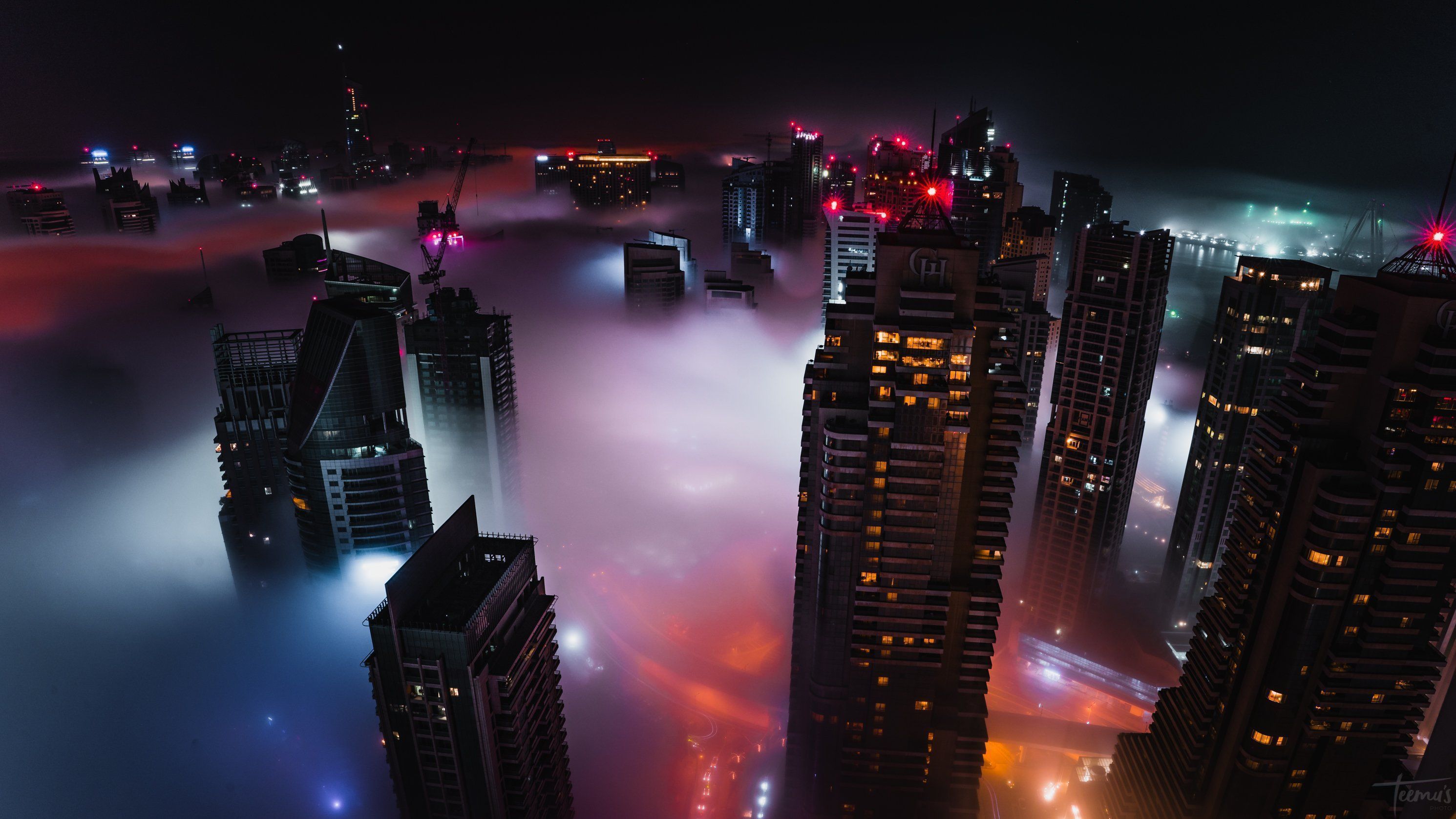 A city in the clouds - Cyberpunk 2077