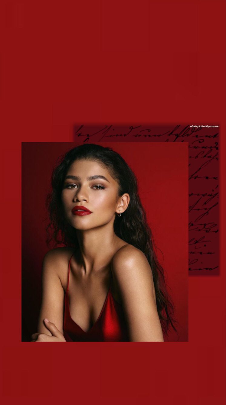 Express Your Love for Zendaya with this Stunning Wallpaper ❤️