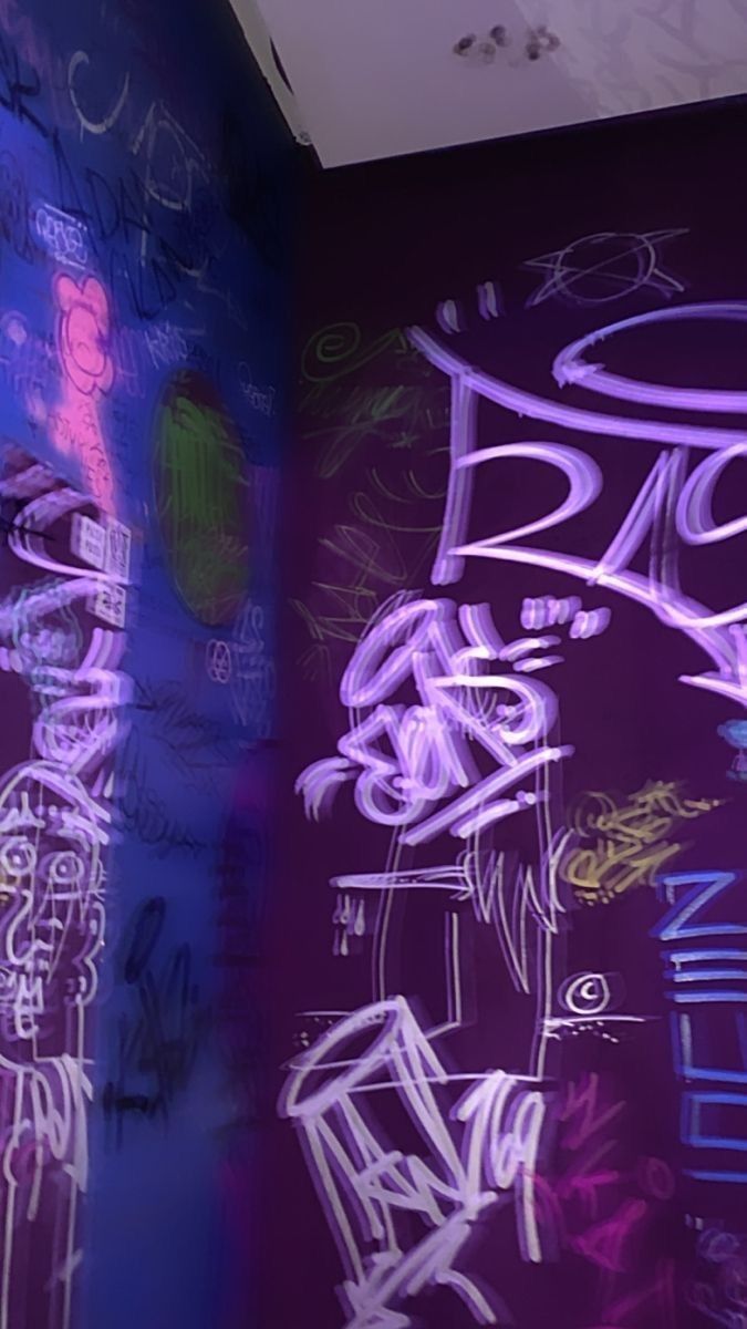 instagram #wallpaper #aesthetic #core #street #graffiti #tagging #underground. Graffiti de rua, Papel de parede hippie, Grafite de rua