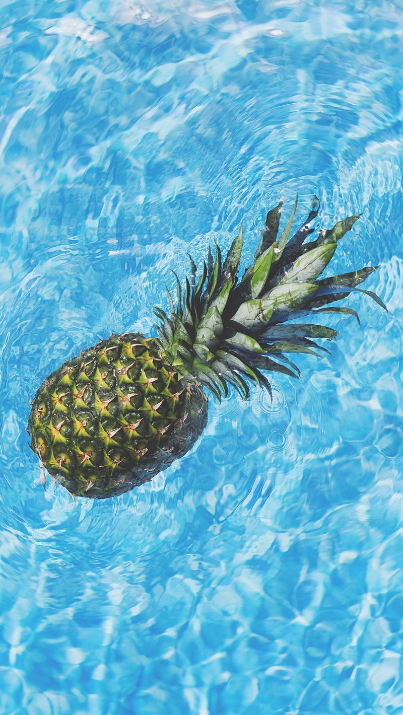 Download Wallpaper 800x1420 Pineapple, Water, Fruit Iphone Se 5s 5c 5 For Parallax HD Background