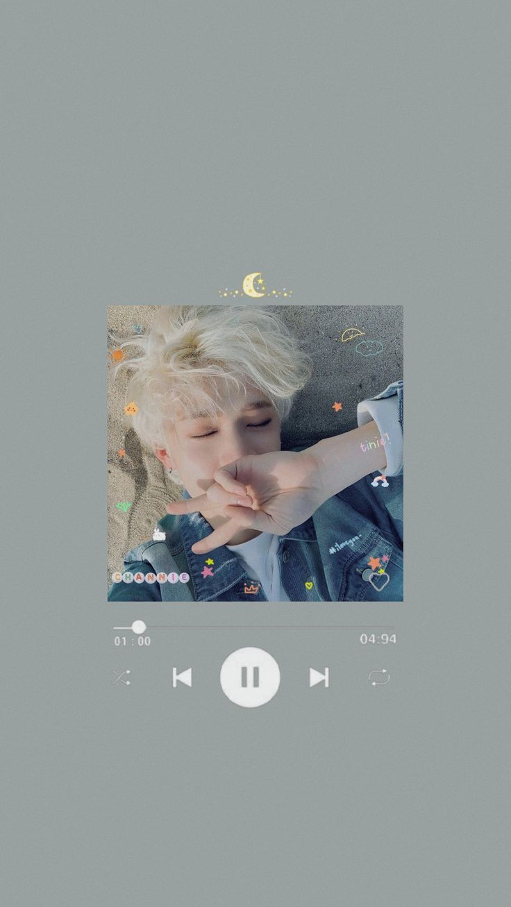 A music player with a photo of a blonde haired boy in the center - Bang Chan