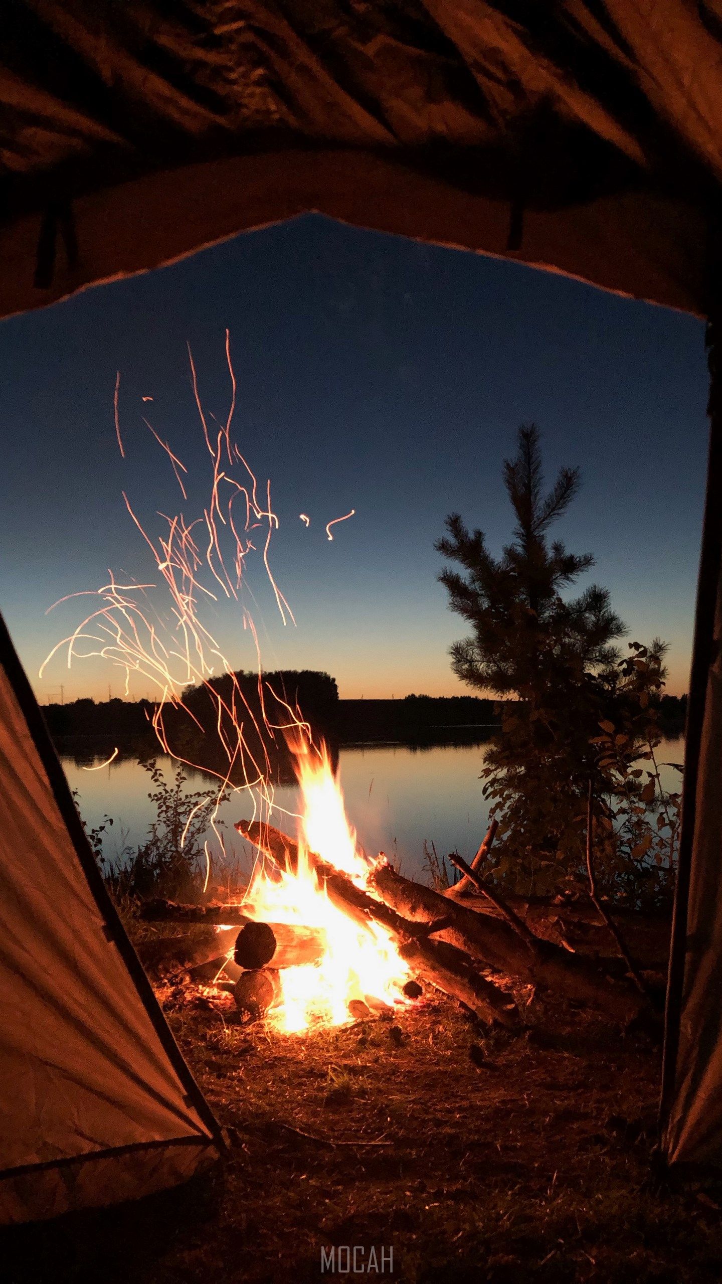Camping, Tent, Bonfire, Heat, Fire, HTC U11 wallpaper full hd, 1440x2560 Gallery HD Wallpaper