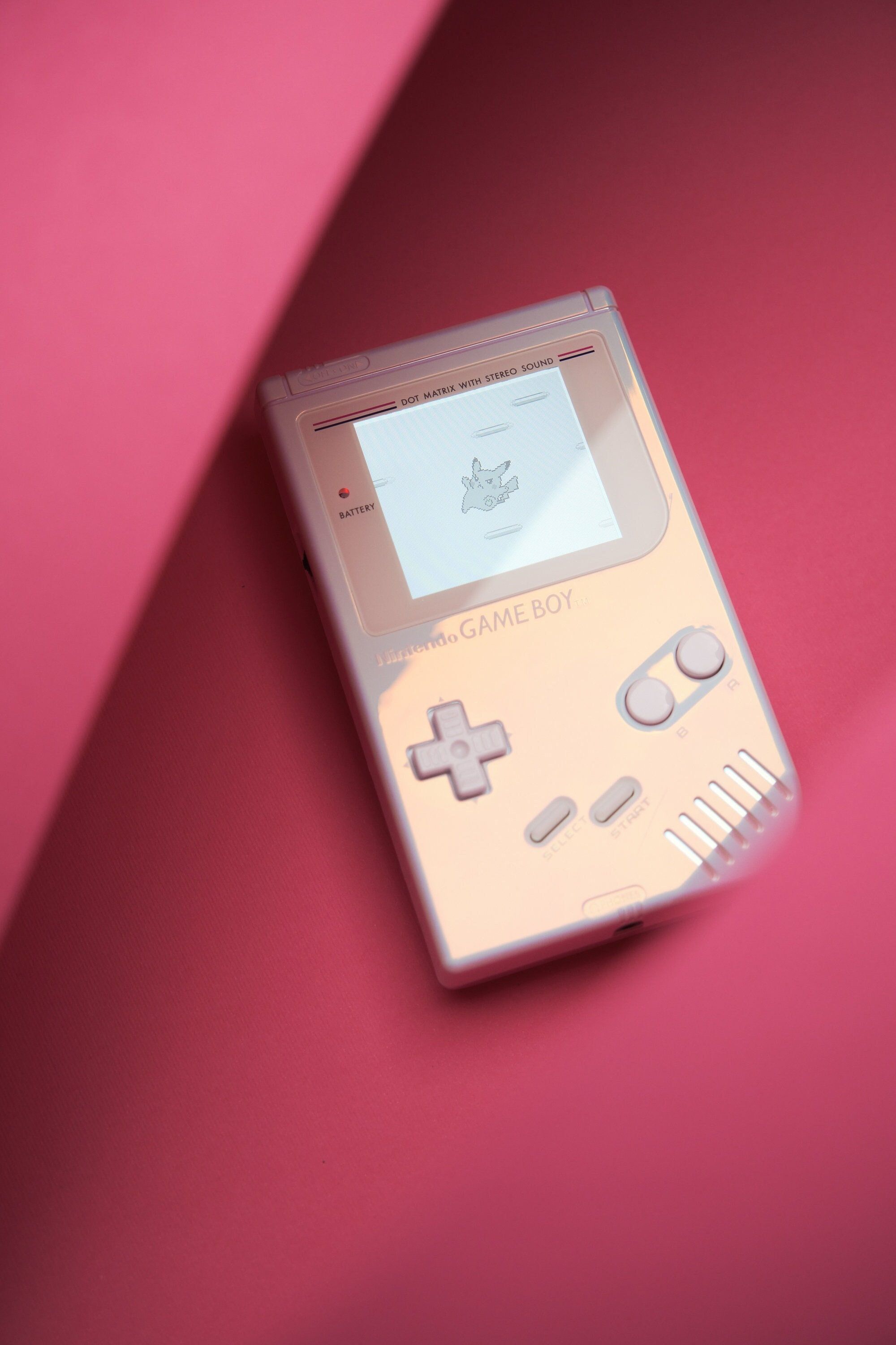 A Gameboy in silver and pink - Game Boy