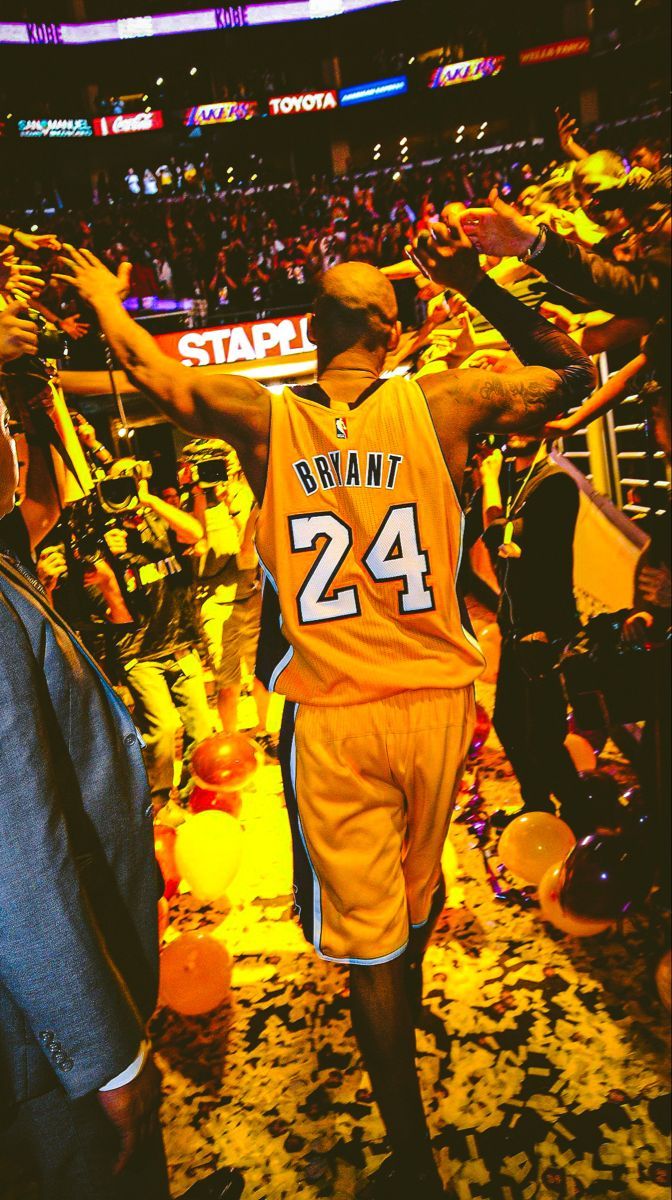 Kobe Bryant. Kobe bryant picture, Kobe bryant wallpaper, Kobe bryant