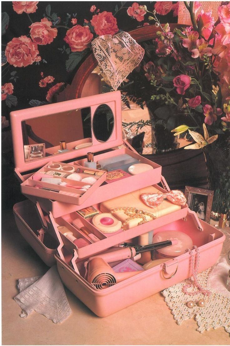 A pink Caboodles makeup case from the 80s. - Makeup