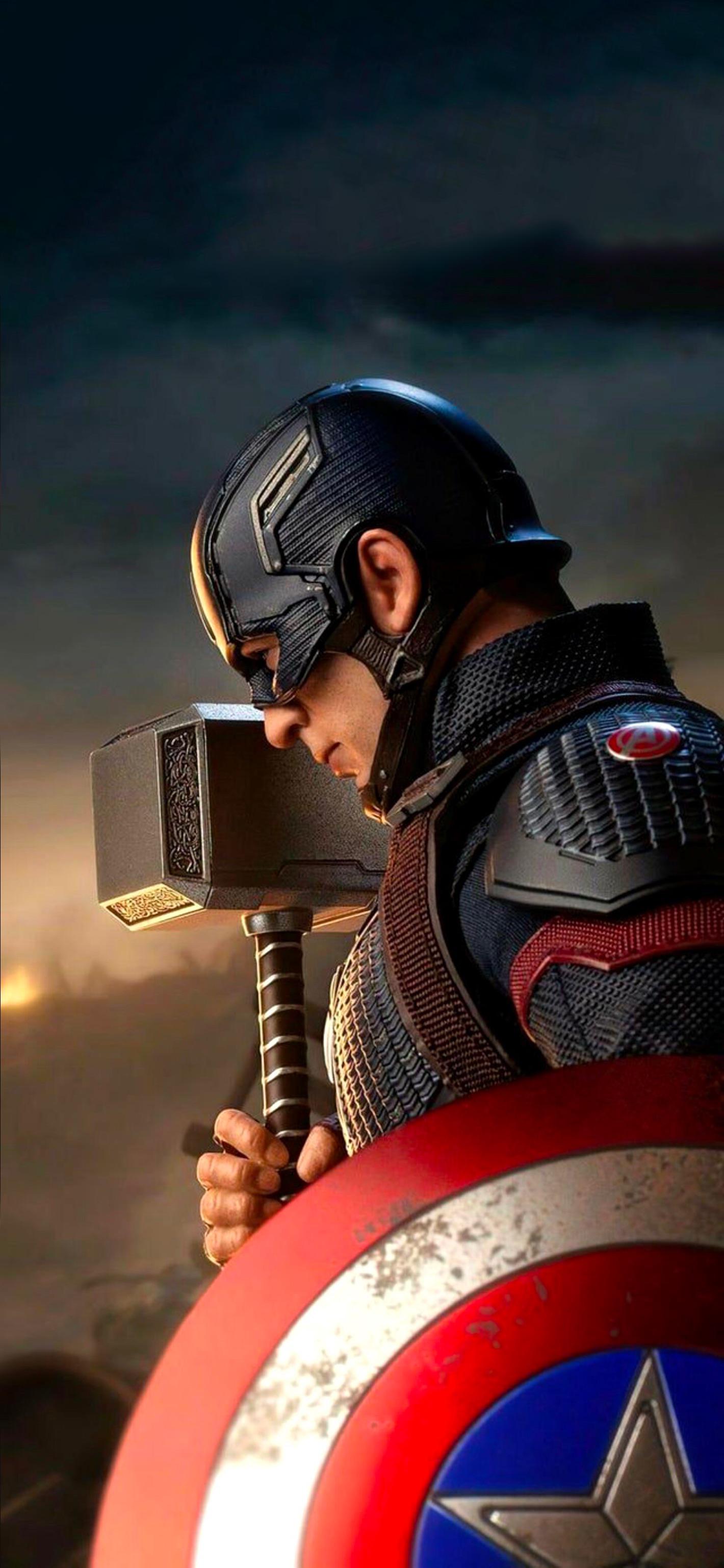 Captain America with the hammer of Thor - Captain America