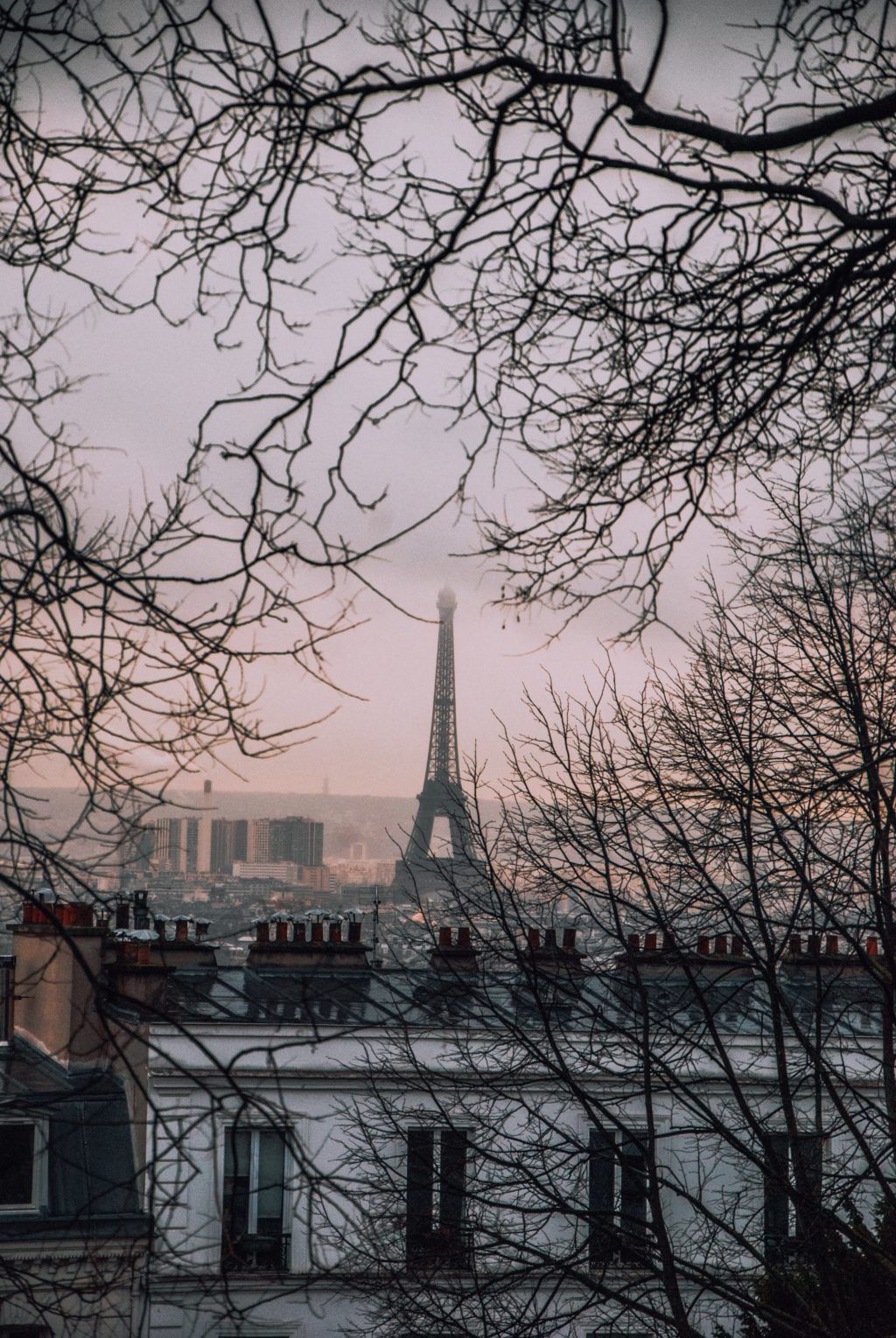 Architectural Photography: 10 Unconventional Eiffel Tower Photo