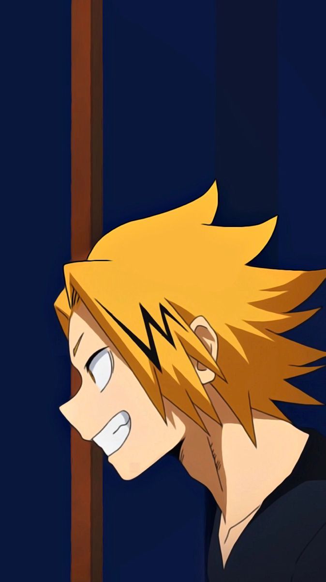 A side profile of a young man with blonde hair, his eyes are wide open and he's gritting his teeth. - Denki Kaminari
