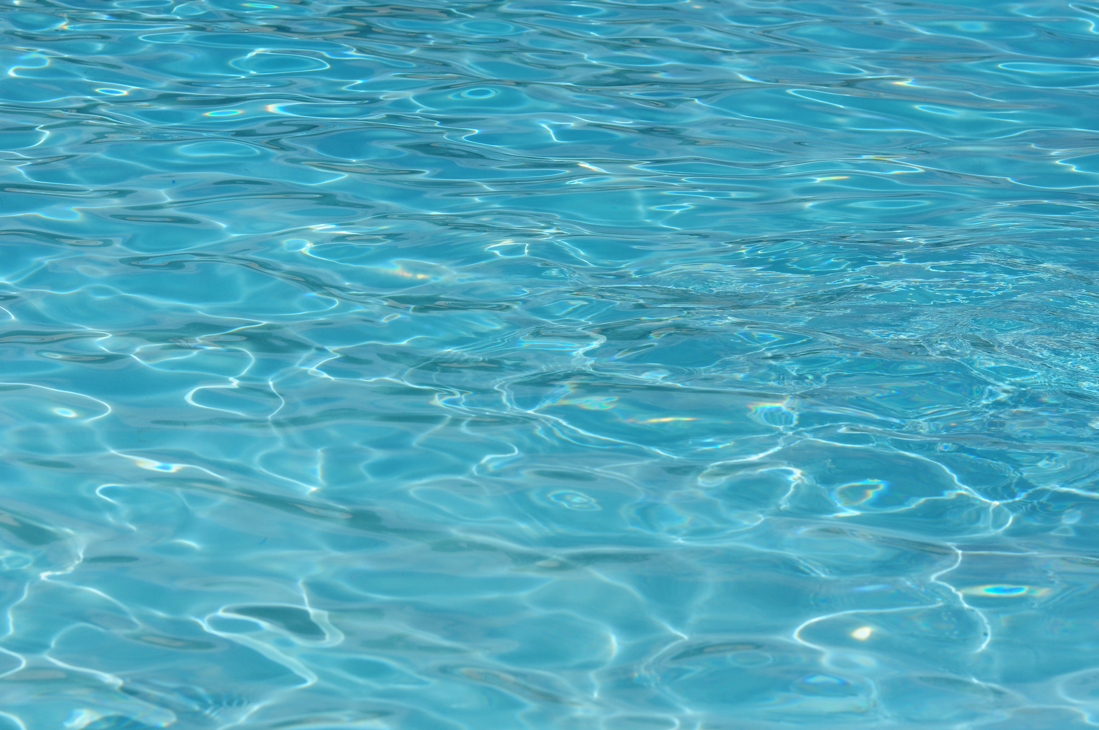 <ref> Pool water</ref><box>(3,5),(996,995)</box> with ripples - Aqua
