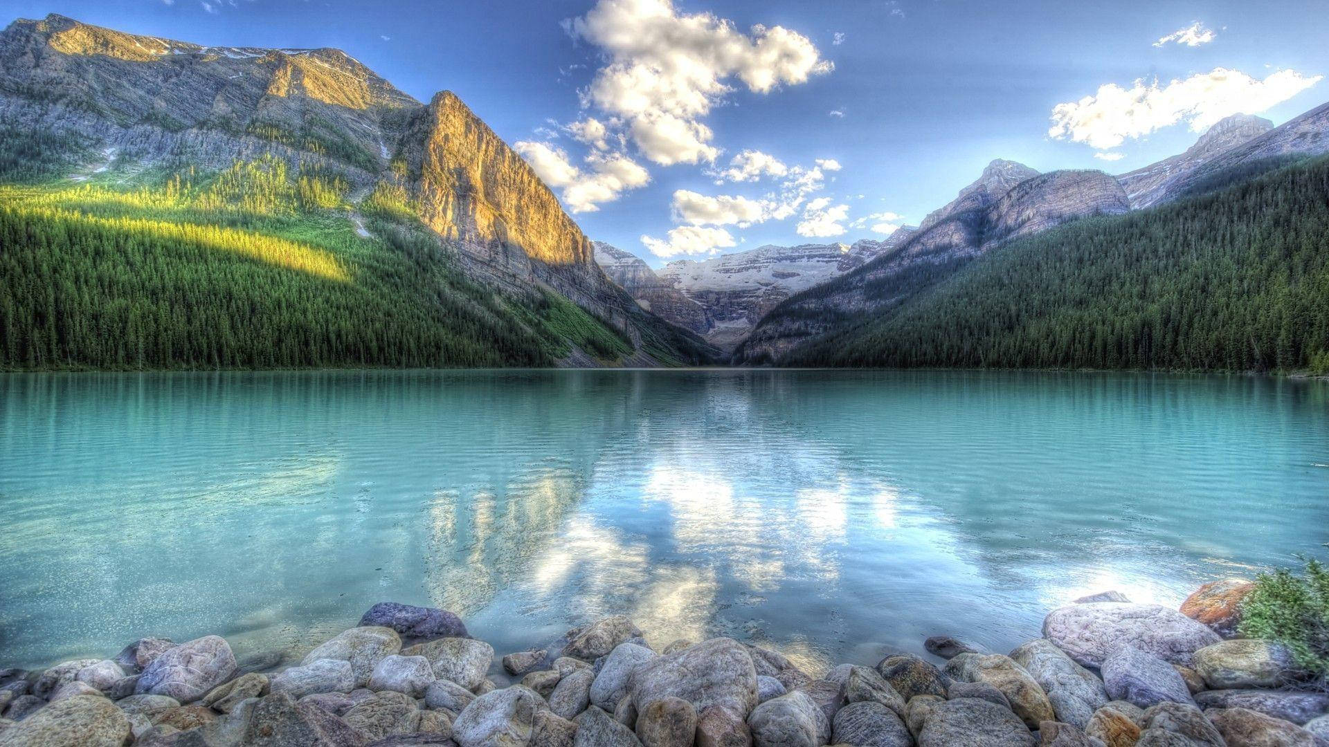 A beautiful lake with mountains in the background - Lake