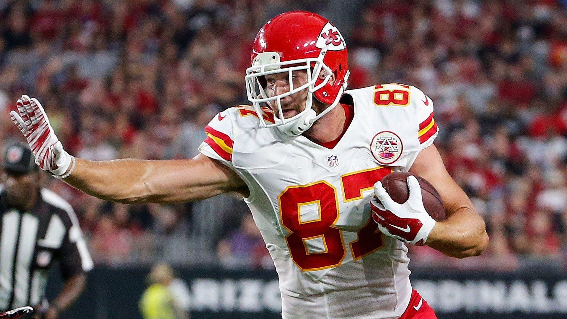 Travis Kelce HD Wallpaper