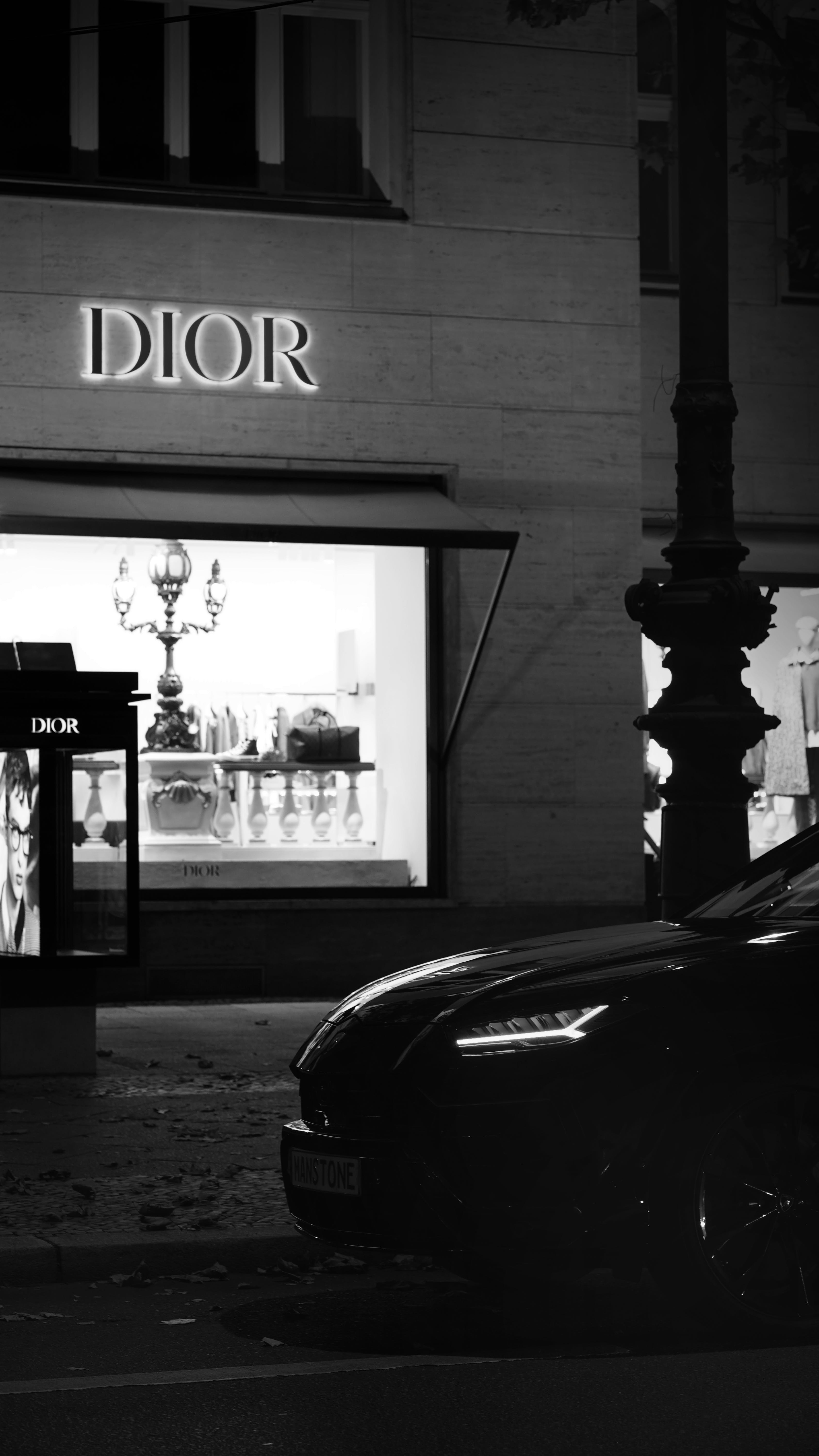 Dior Store in Town · Free