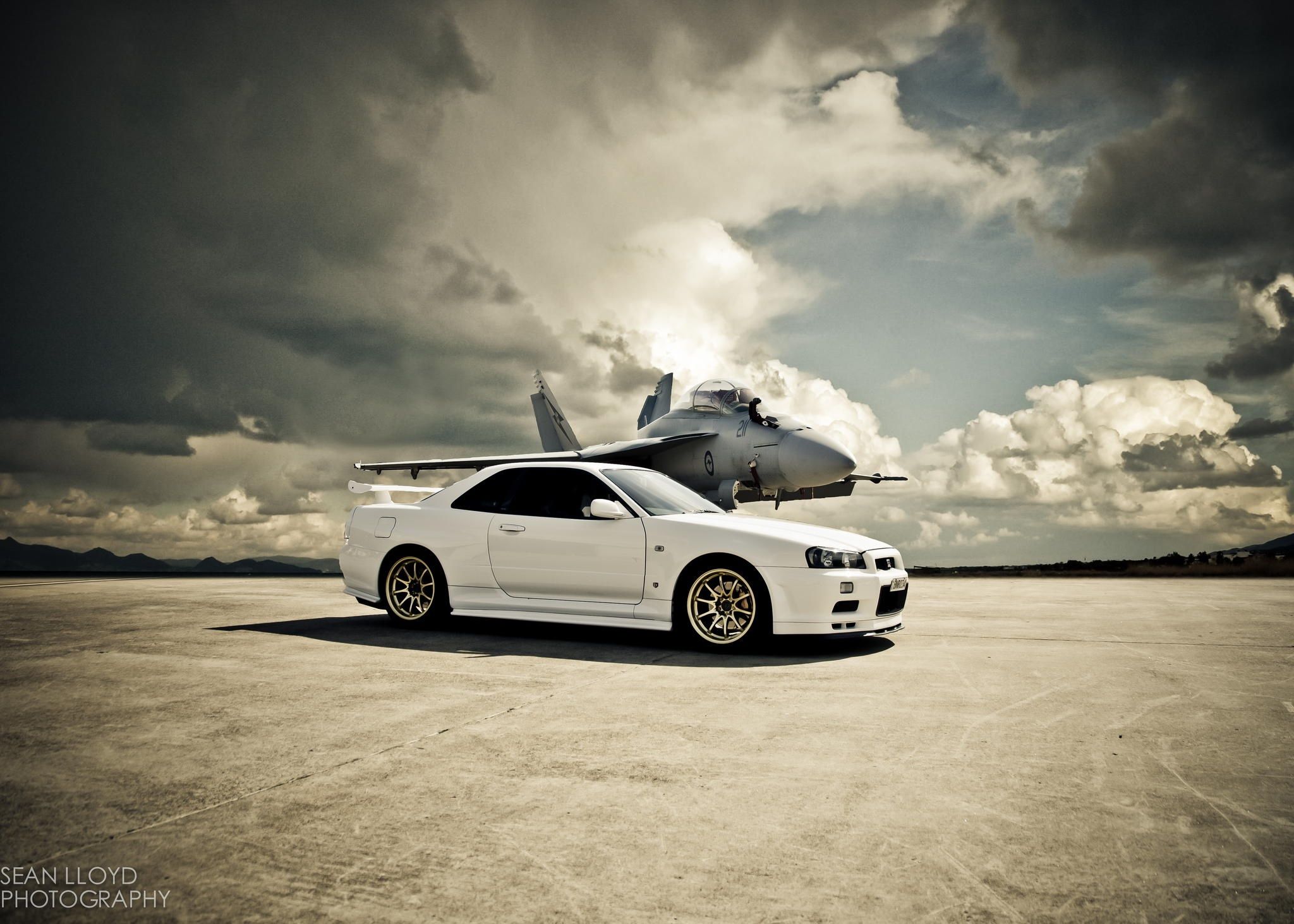 Plane, Hornet, Nissan, GT R