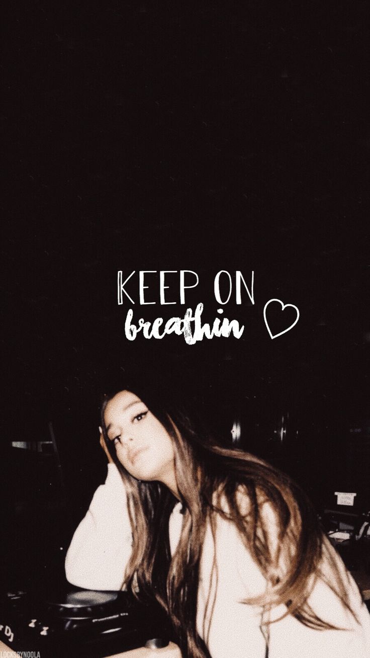 Ariana Grande iPhone Wallpaper