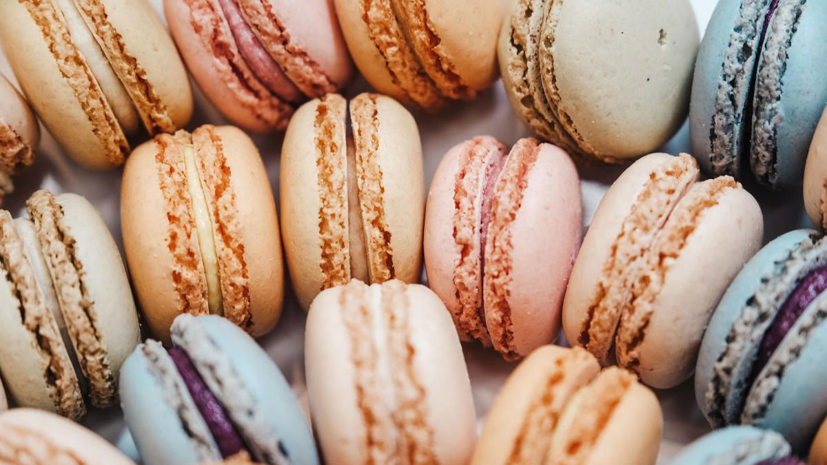 Le Macaron French Pastries