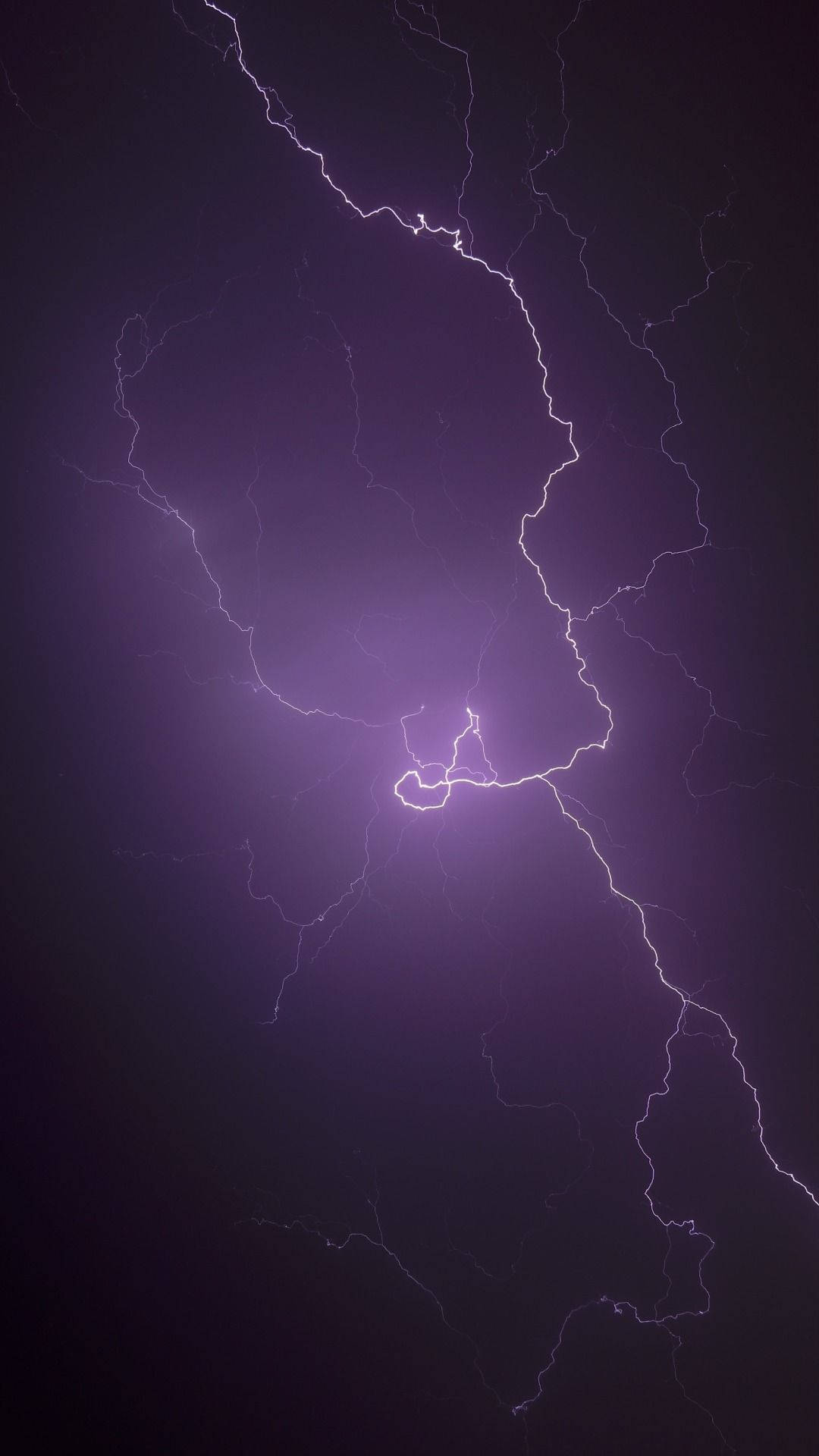 striking lightning bolt Wallpaper