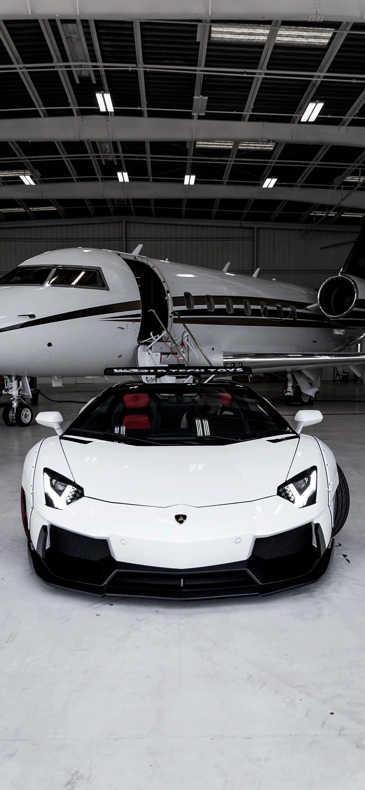 Lamborghini iPhone Wallpaper