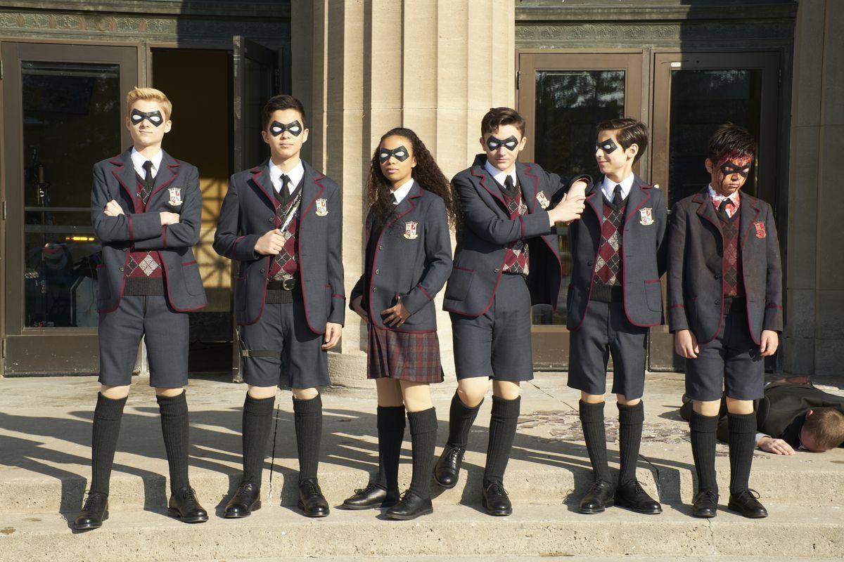 The Umbrella Academy Cast Wallpaper