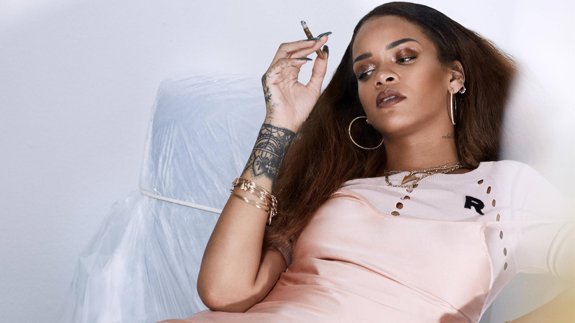 Rihanna HD Holding Cigarette Wallpaper