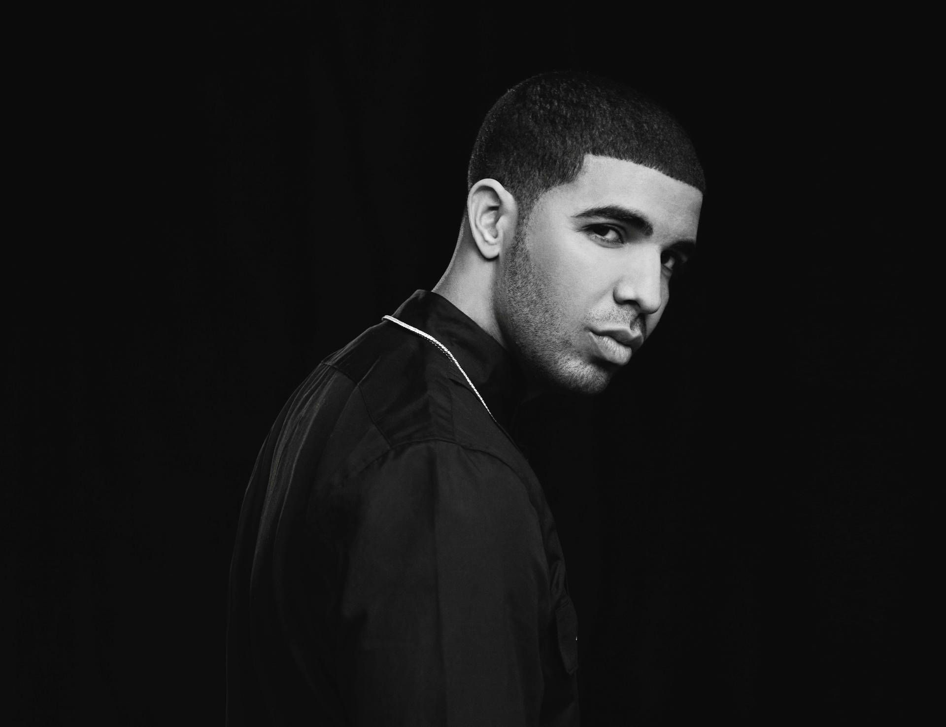 Rapper Drake Half Body Shot Wallpaper