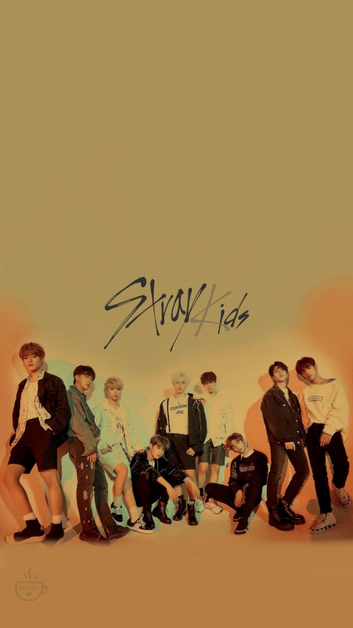 ♡՚.. lockscreen ₍ stray kids ₎ yellow wood era