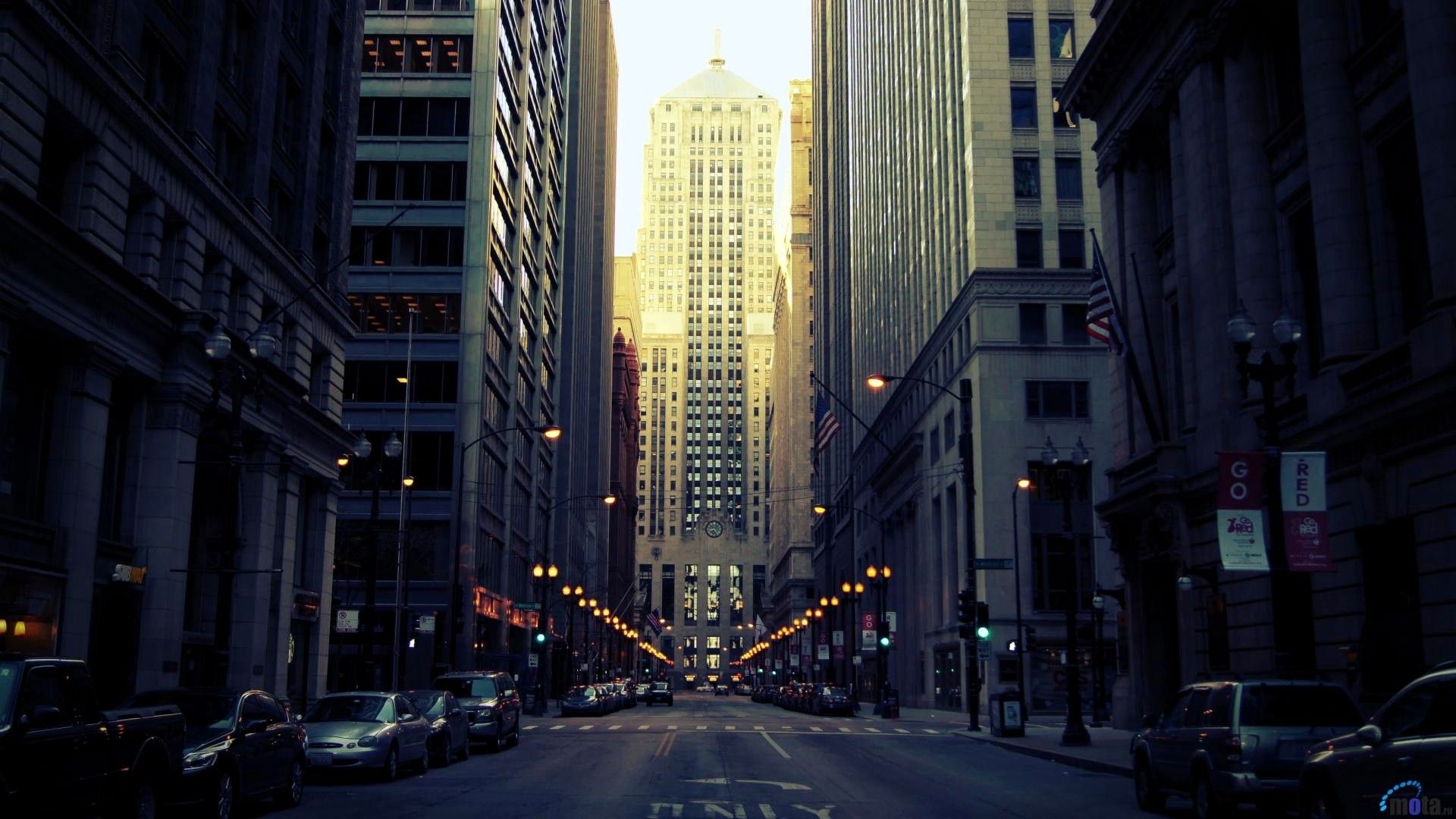 Cityscape wallpaper with a beautiful street view - Chicago